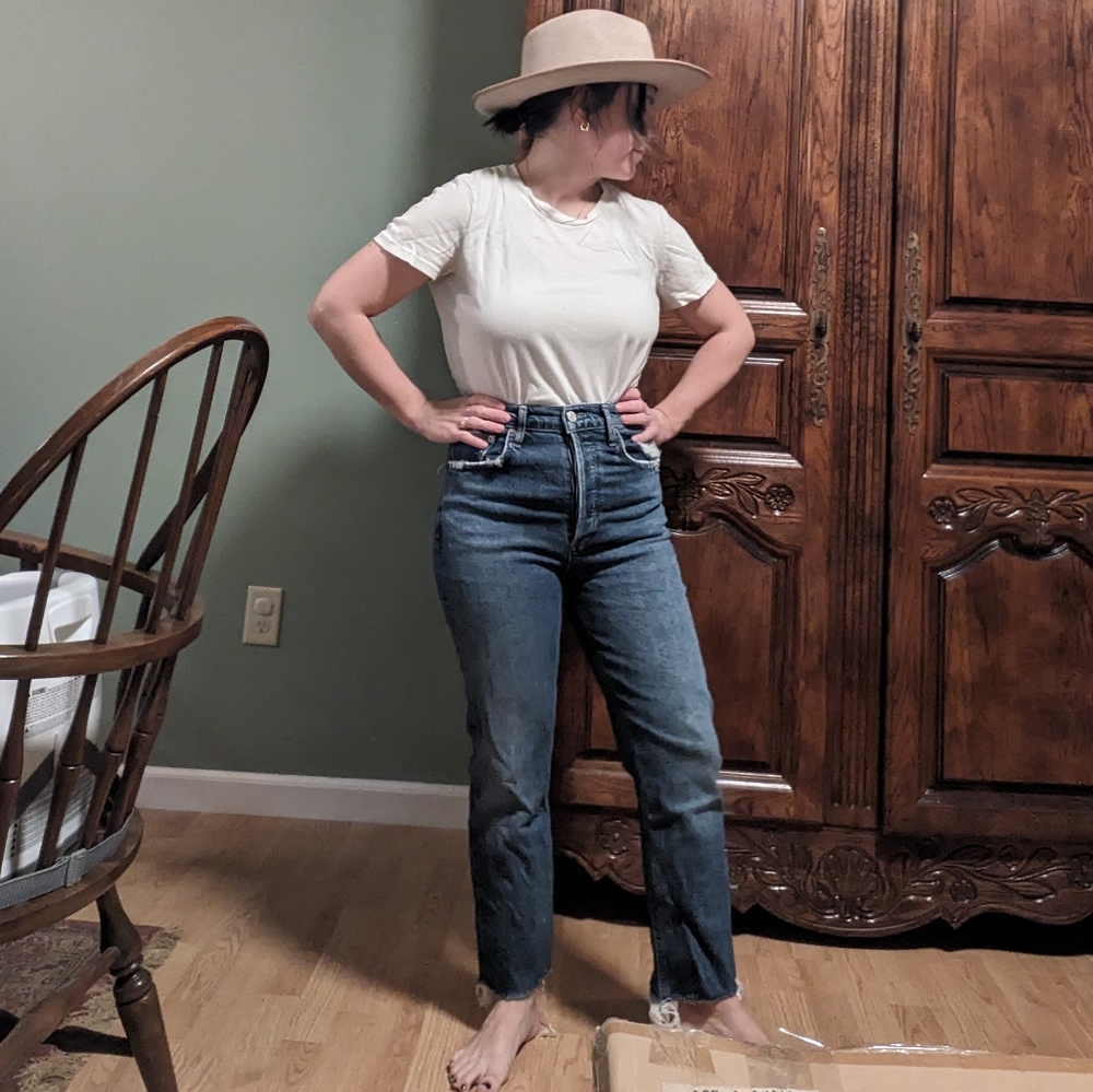 Agolde Distressed Riley Jeans - Picture 9 of 9